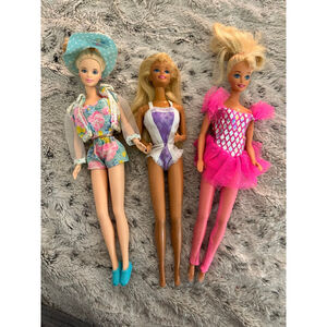 Vintage Mattel Barbie’s Lot Of 3 From The 1990s With Outfits EUC